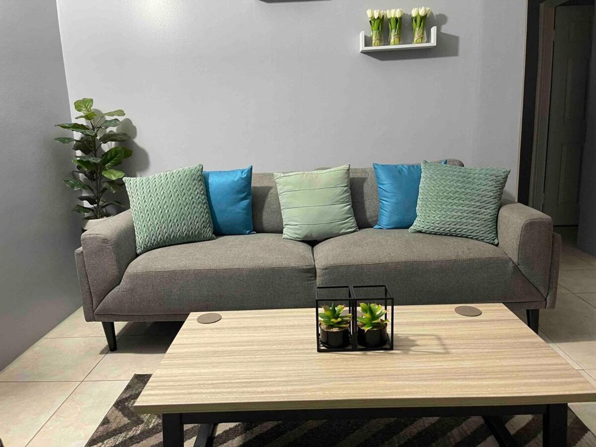 One Bedroom City Apartment Fully Ac With 24Hrs Security Kingston Dış mekan fotoğraf
