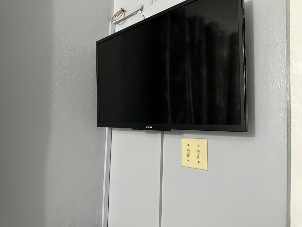 One Bedroom City Apartment Fully Ac With 24Hrs Security Kingston Dış mekan fotoğraf