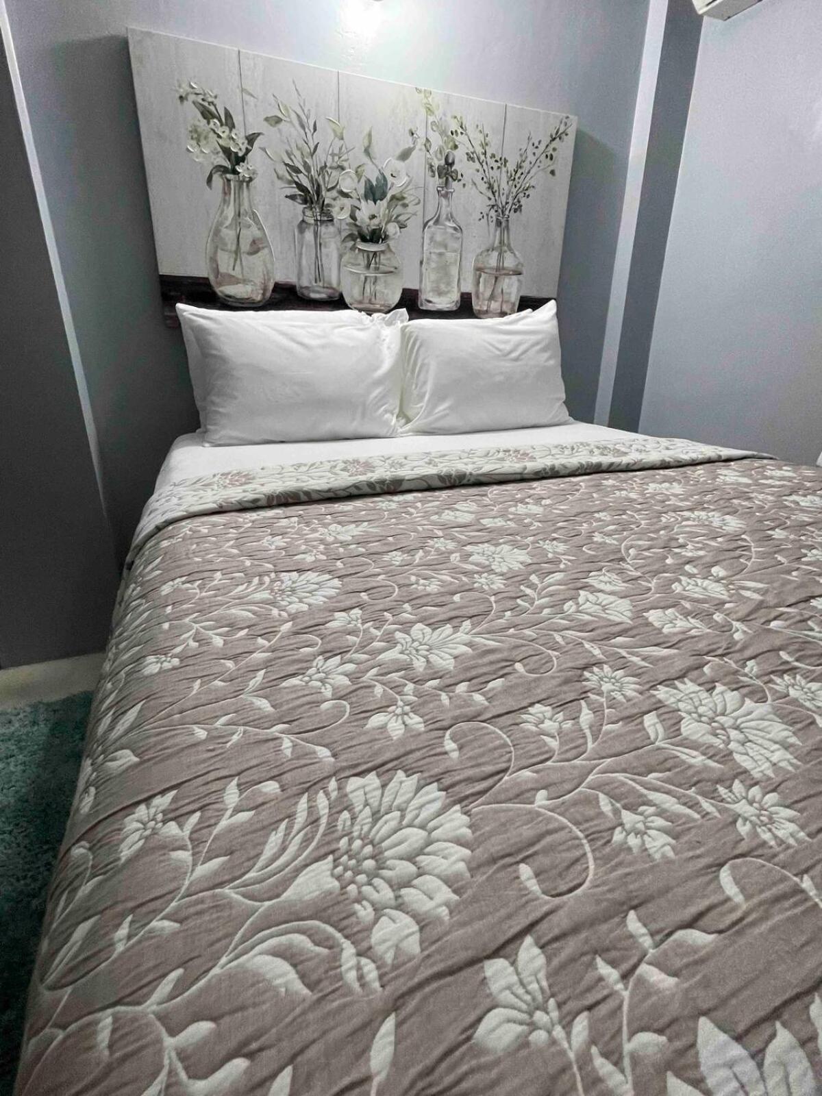 One Bedroom City Apartment Fully Ac With 24Hrs Security Kingston Dış mekan fotoğraf